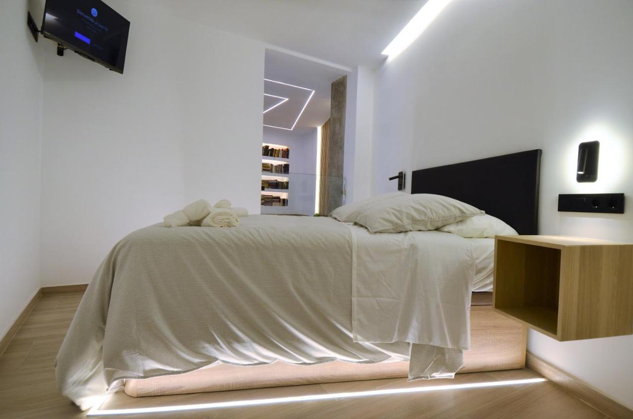 Biblioteca De Lujo En El Centro Historico De Malaga Apartment Ngoại thất bức ảnh