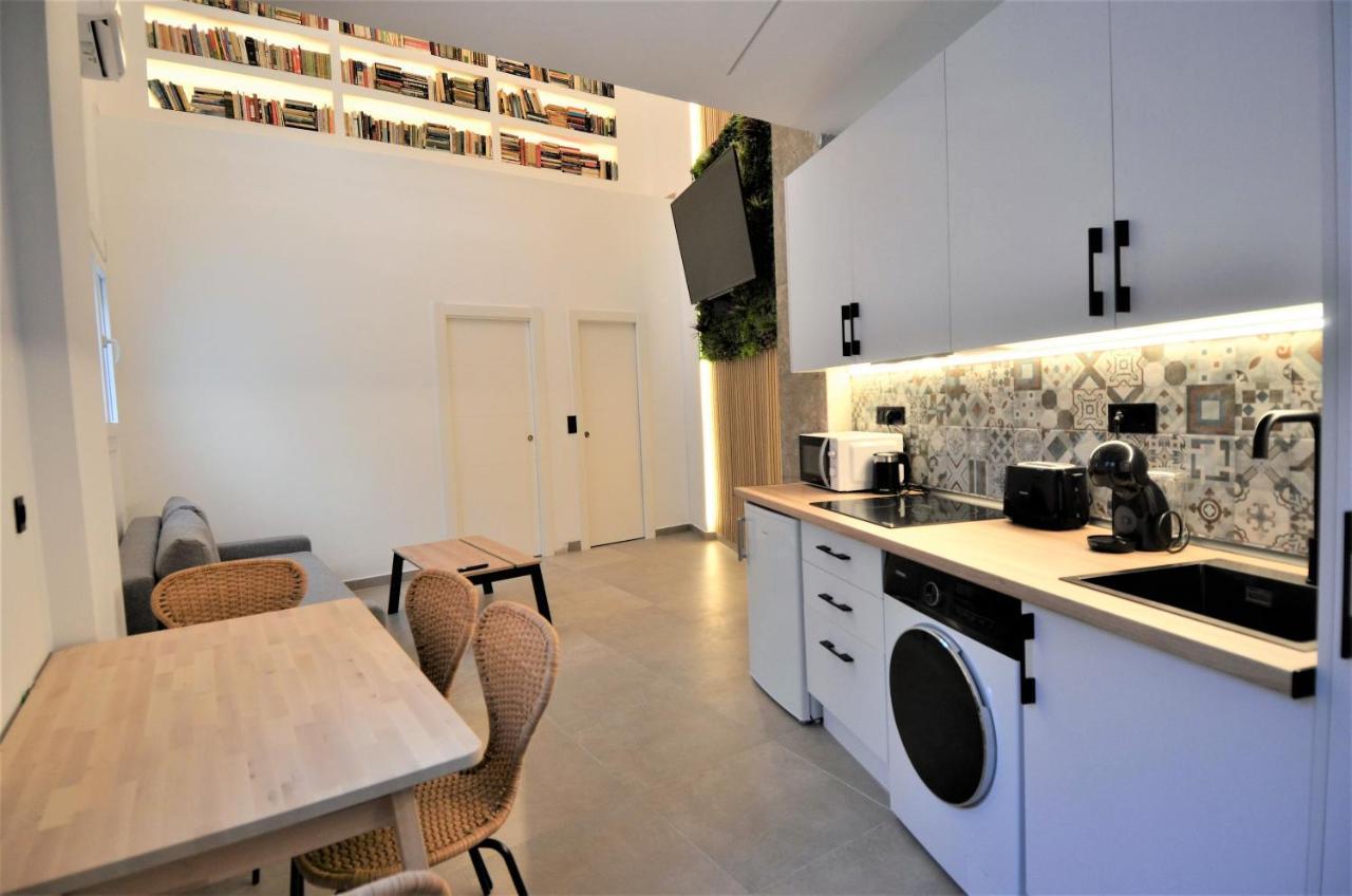 Biblioteca De Lujo En El Centro Historico De Malaga Apartment Ngoại thất bức ảnh